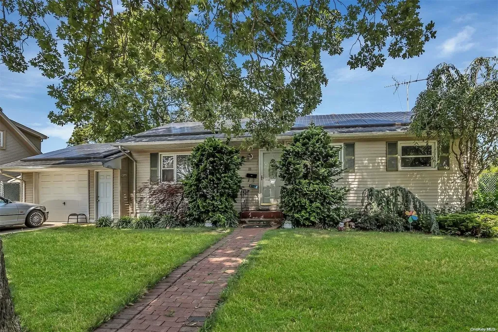 175 Columbus Avenue West Babylon NY 11704