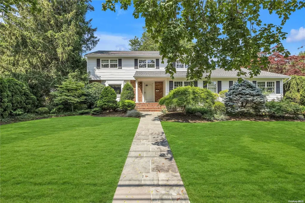 250 Maple Avenue Smithtown NY 11787