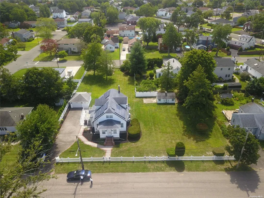 44 Sawyer Avenue West Babylon NY 11704