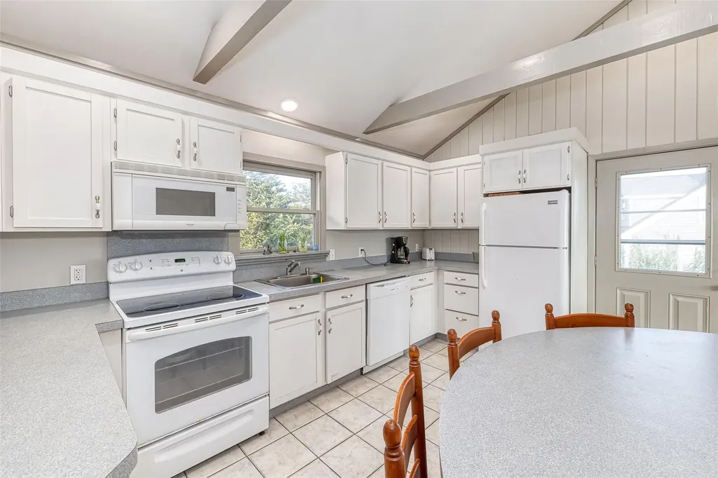 1355 Watersedge Way Southold NY 11971