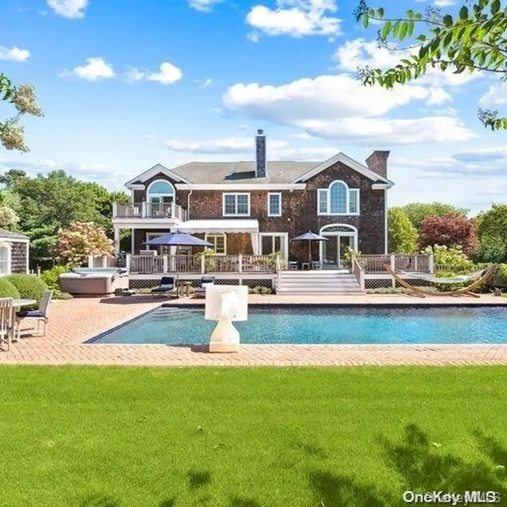 3 Willow Lane Quogue NY 11959