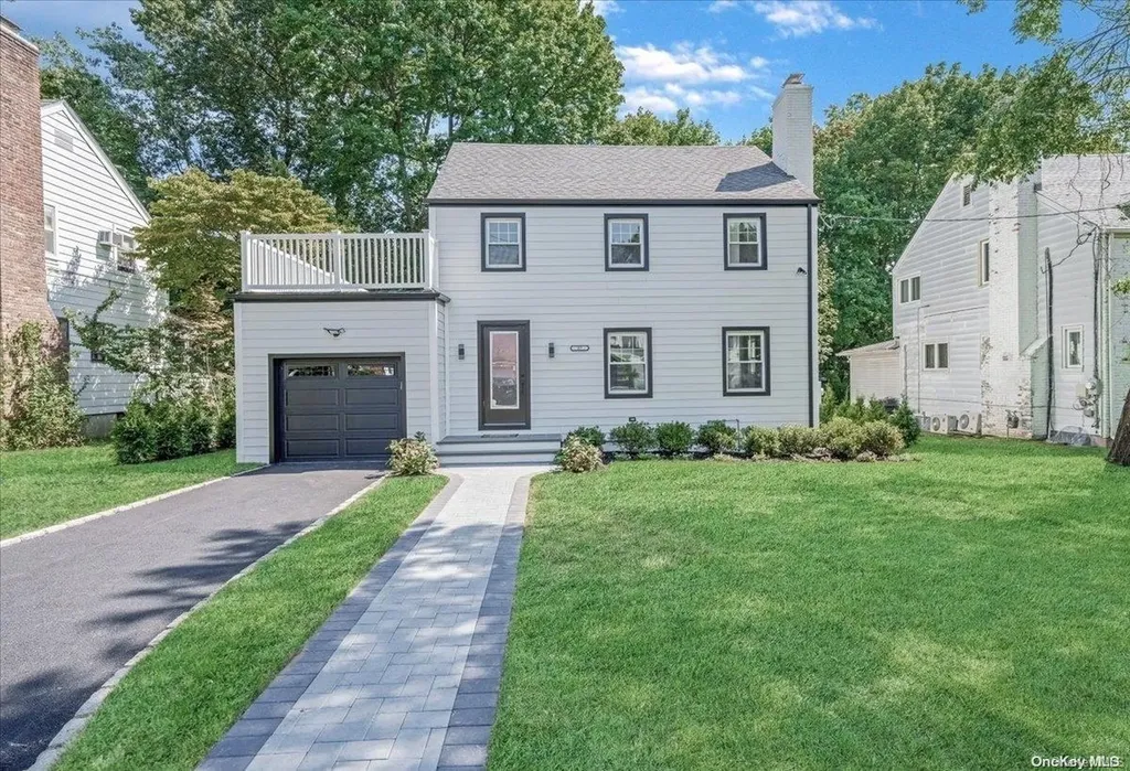57 Ruxton Road Great Neck NY 11023