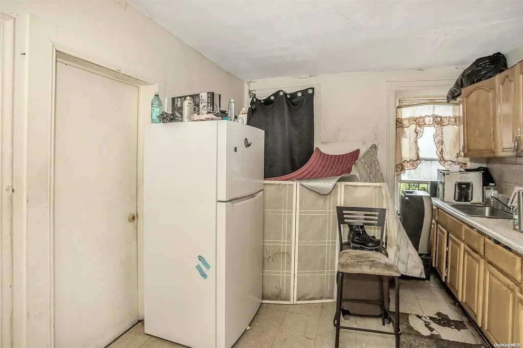Brooklyn NY 11233