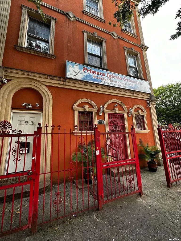 193 Graham Avenue Brooklyn NY 11206