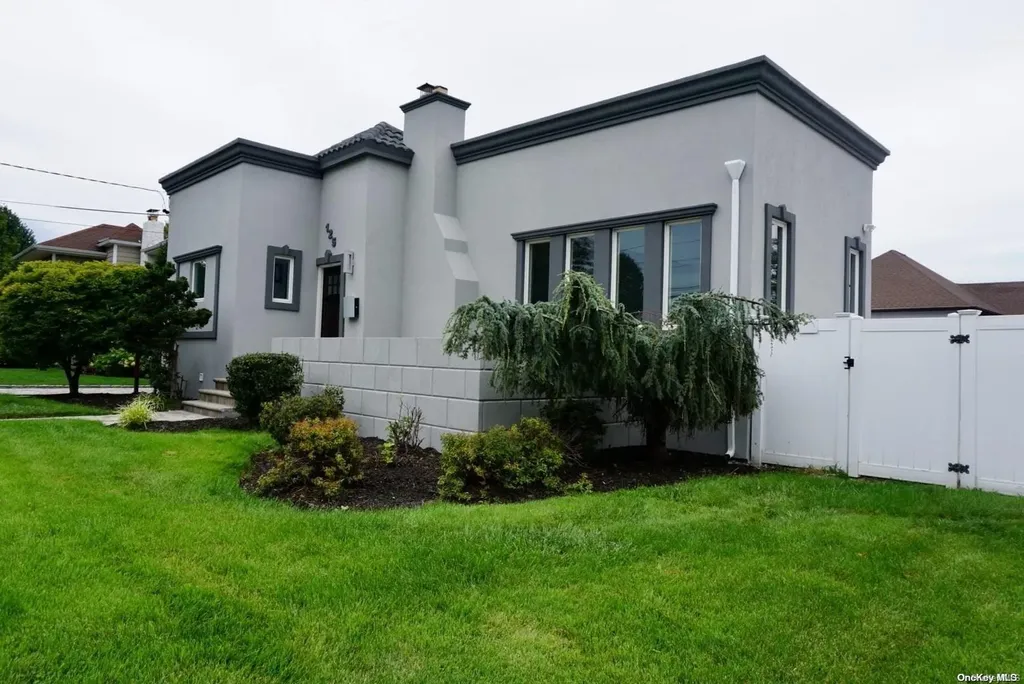125 Wynsum Avenue Merrick NY 11566
