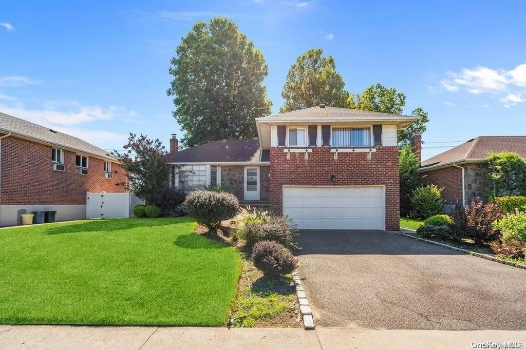 7 Sunbeam Road Syosset NY 11791