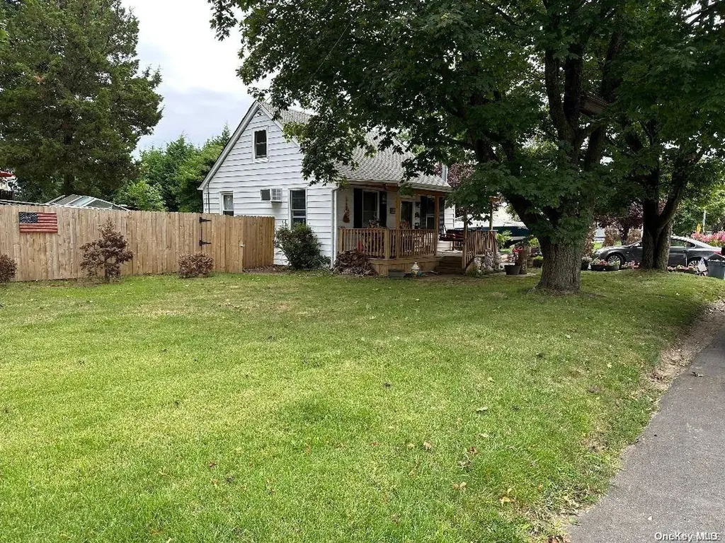 151 Forest Avenue West Babylon NY 11704