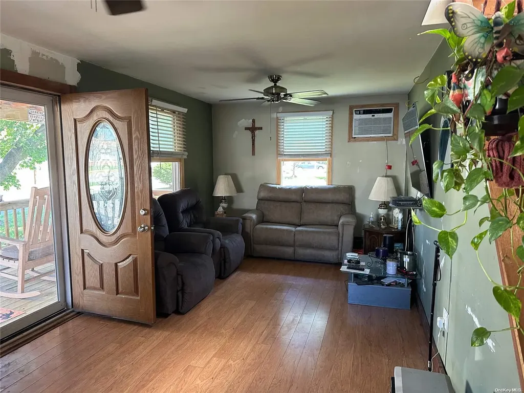 151 Forest Avenue West Babylon NY 11704