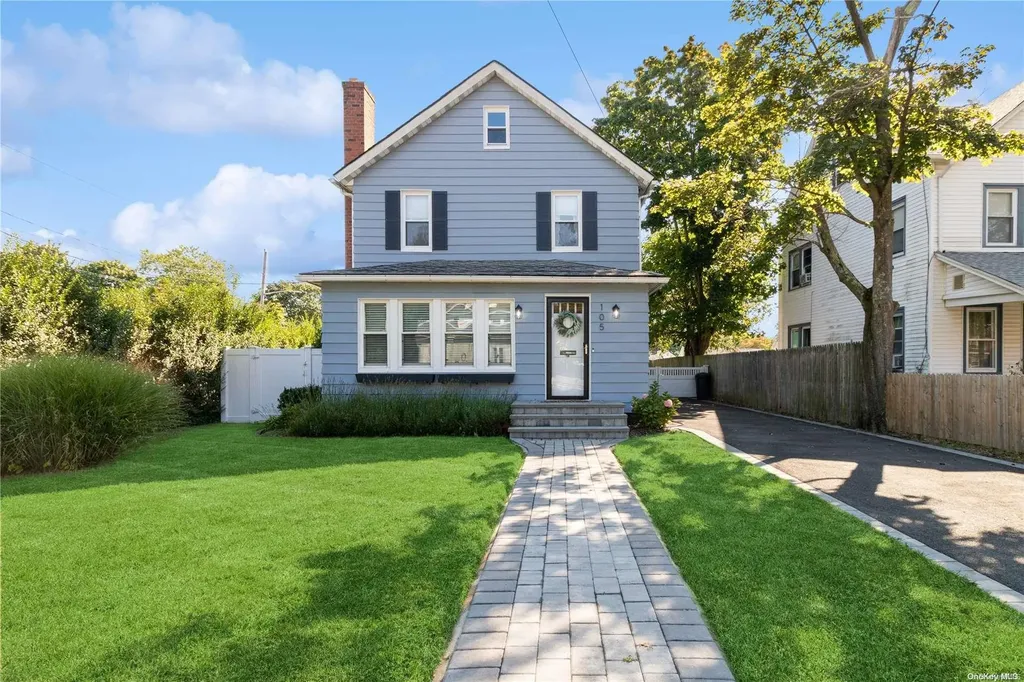 105 Maple Avenue Patchogue NY 11772