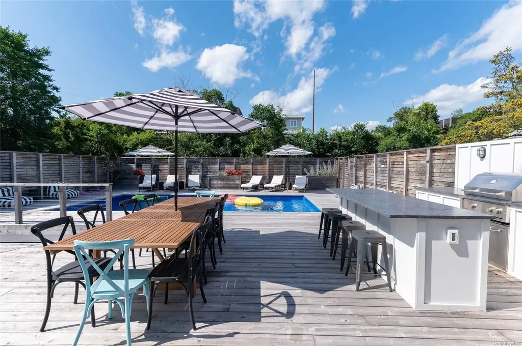 220 Cottage Walk Ocean Beach NY 11770