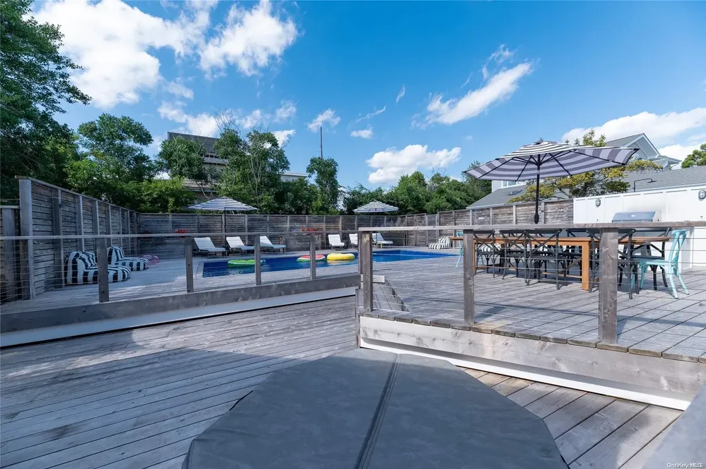 220 Cottage Walk Ocean Beach NY 11770