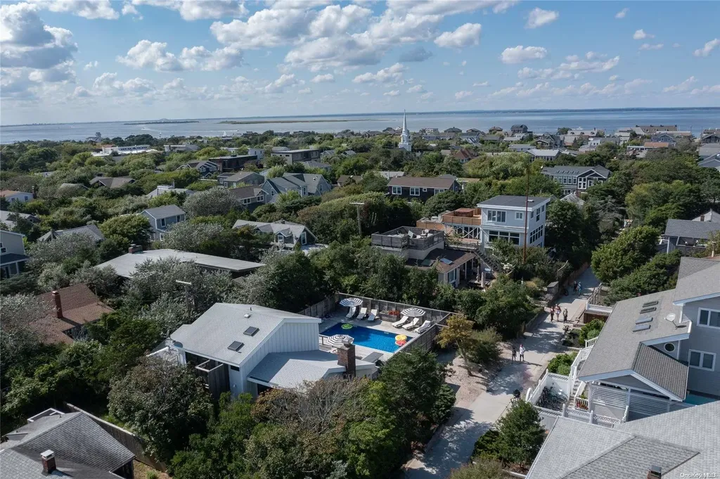 220 Cottage Walk Ocean Beach NY 11770