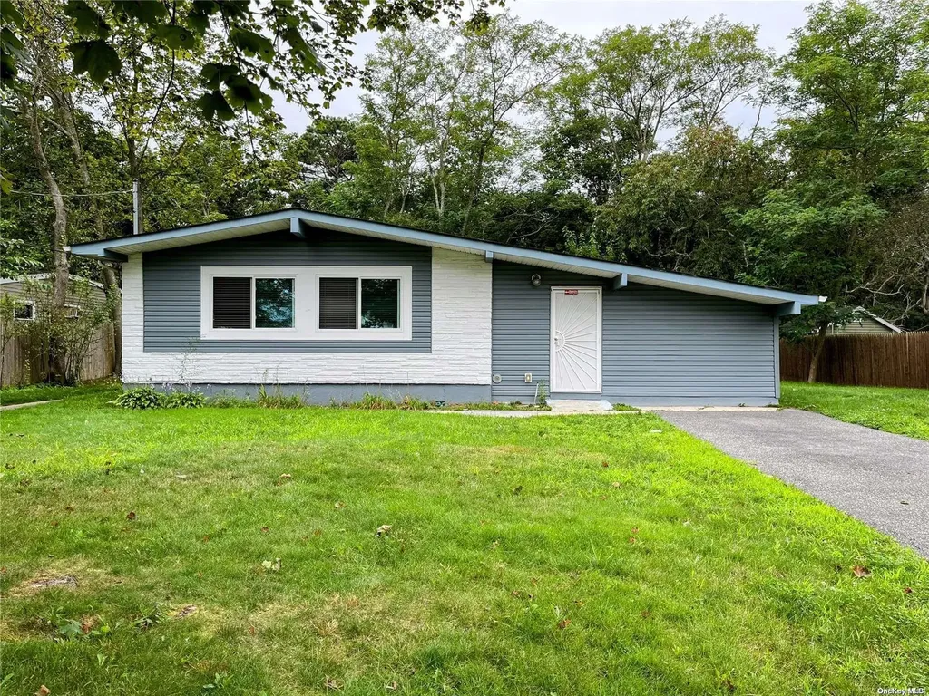 808 Scherger Avenue East Patchogue NY 11772