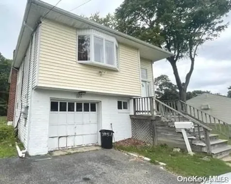 1053 Joselson Avenue Bay Shore NY 11706