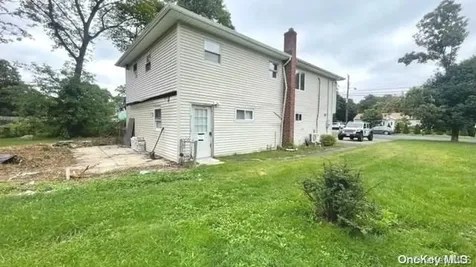 1053 Joselson Avenue Bay Shore NY 11706