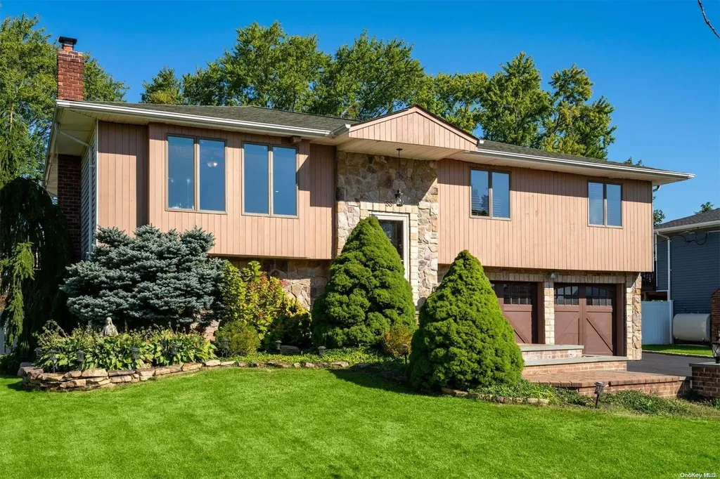 88 Harvest Lane Commack NY 11725