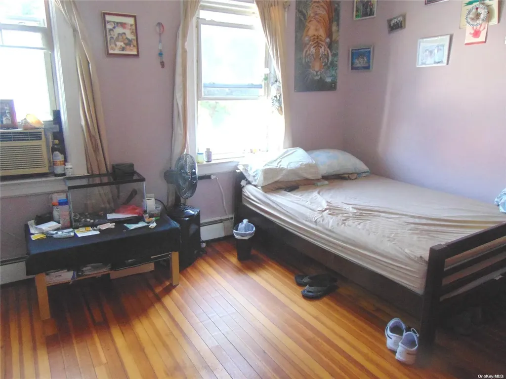 42-87 Hampton Street Flushing NY 11373