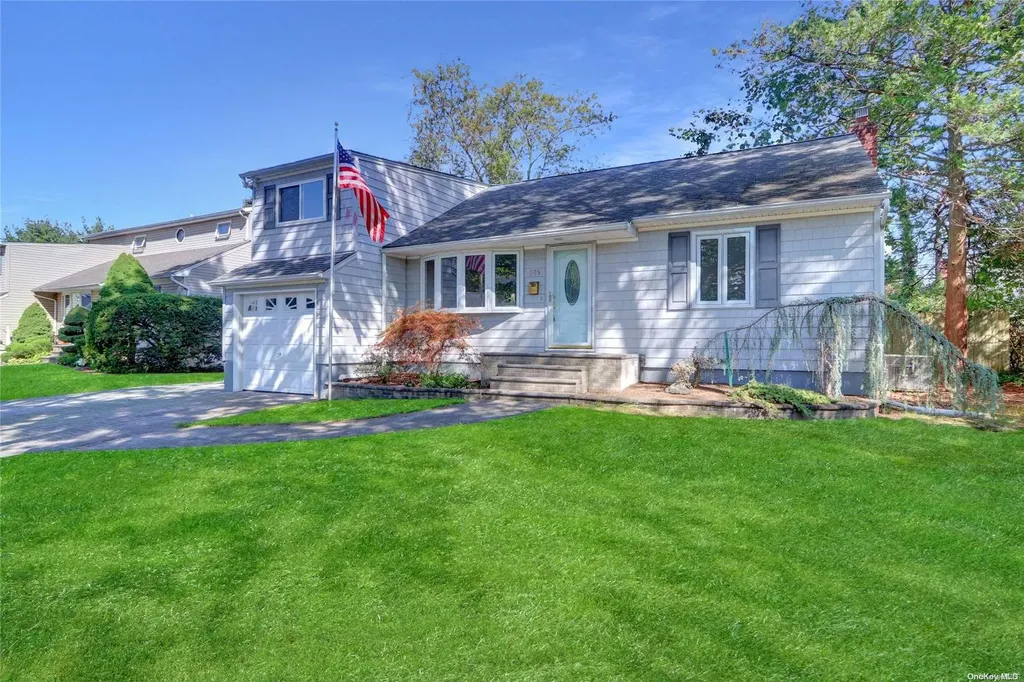 525 Arlington Drive Seaford NY 11783