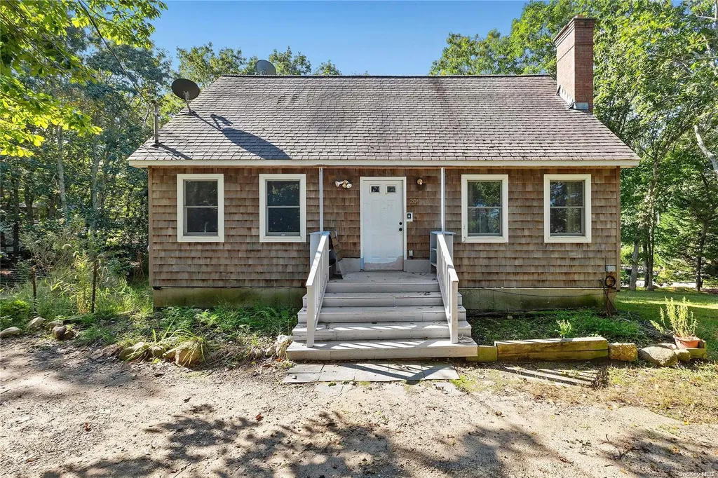 20 Crystal Drive East Hampton NY 11937