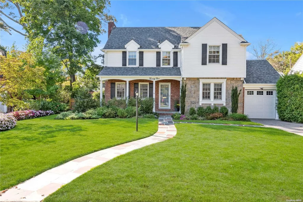 25 Cambridge Lane Manhasset NY 11030