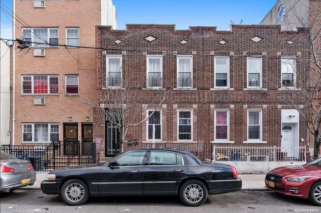 579 Van Siclen Avenue Brooklyn NY 11207