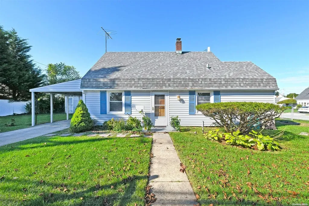 518 Gardiners Avenue Levittown NY 11756