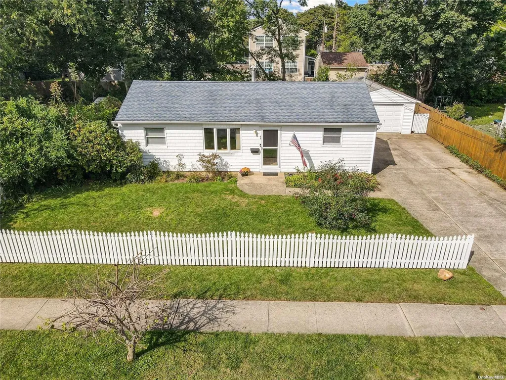 49 Willow Street Central Islip NY 11722