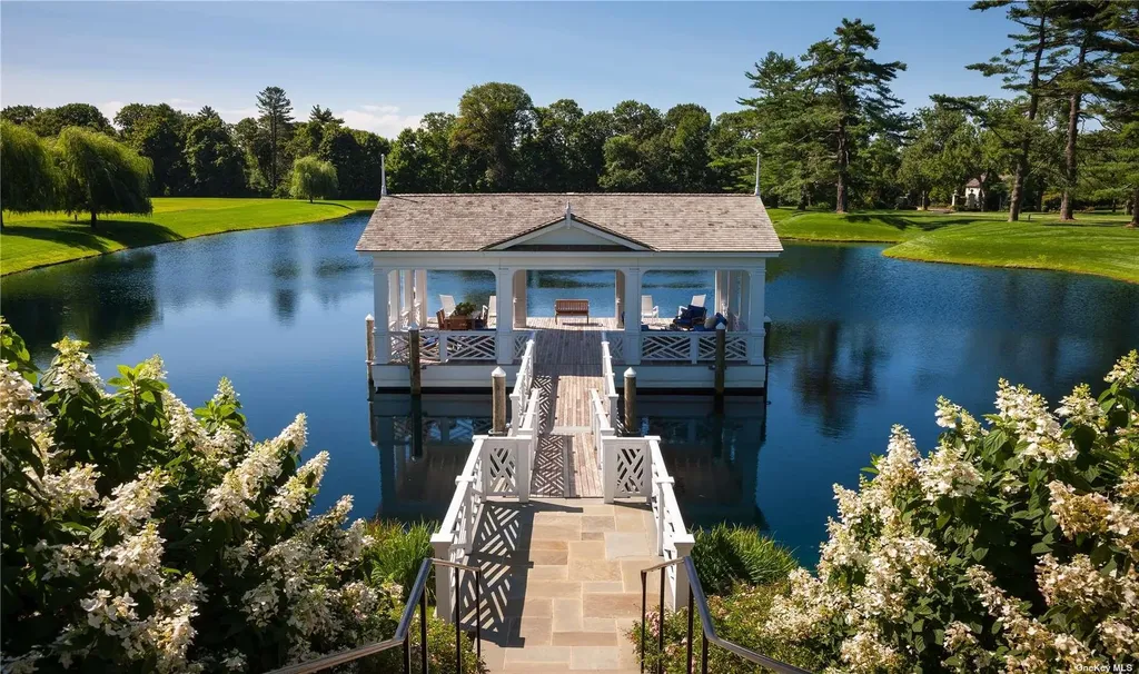 11 Spring Hill Lane Old Westbury NY 11568