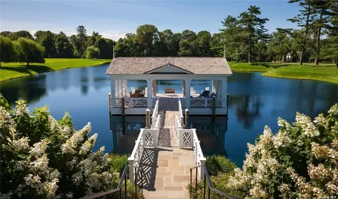 8 Spring Hill Lane Old Westbury NY 11568
