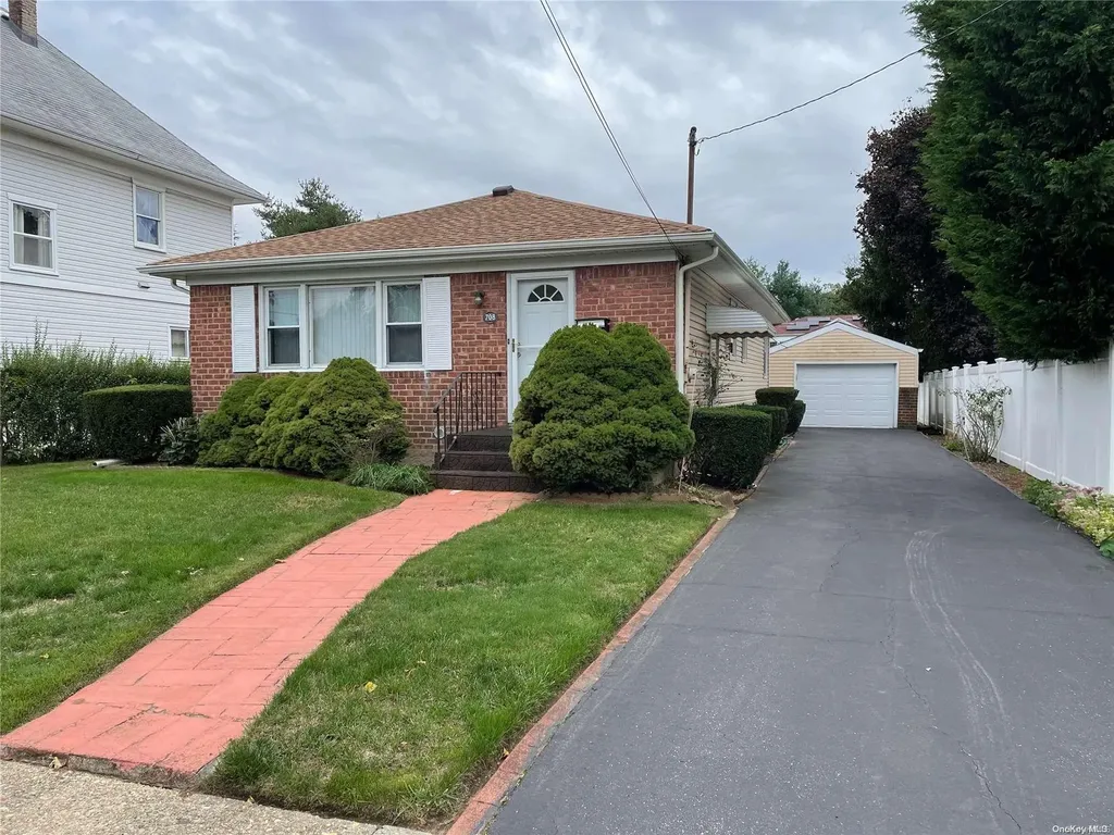 708 Riverside Avenue Baldwin NY 11510