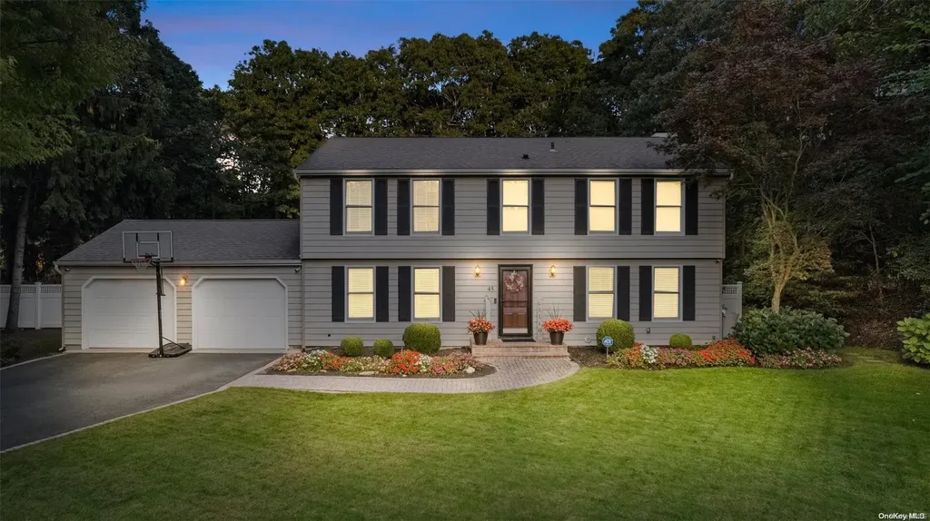 45 Foreston Circle Manorville NY 11949