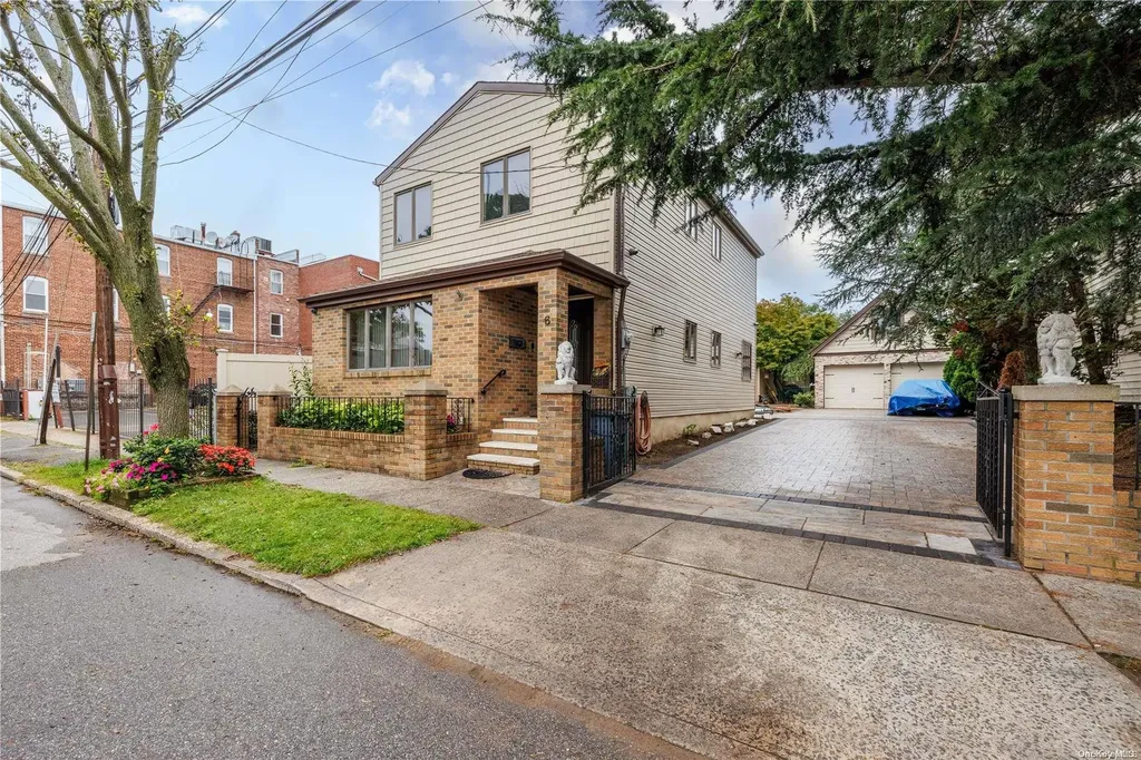 6 S 4th Street New Hyde Park NY 11040