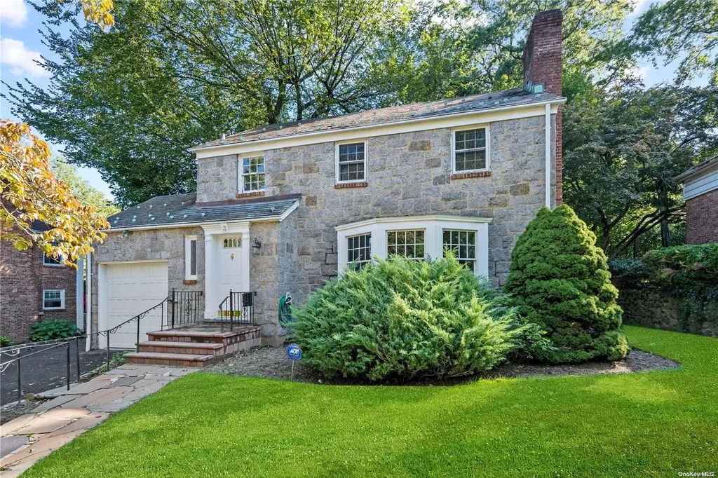 3 Wycham Place Great Neck NY 11021