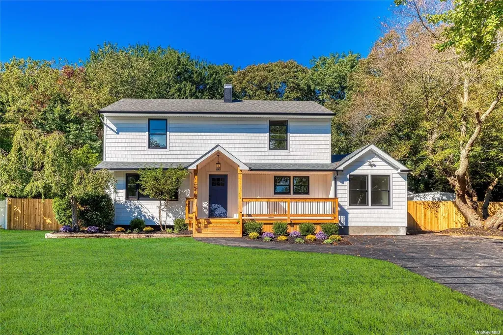 25 Halliday Road Coram NY 11727
