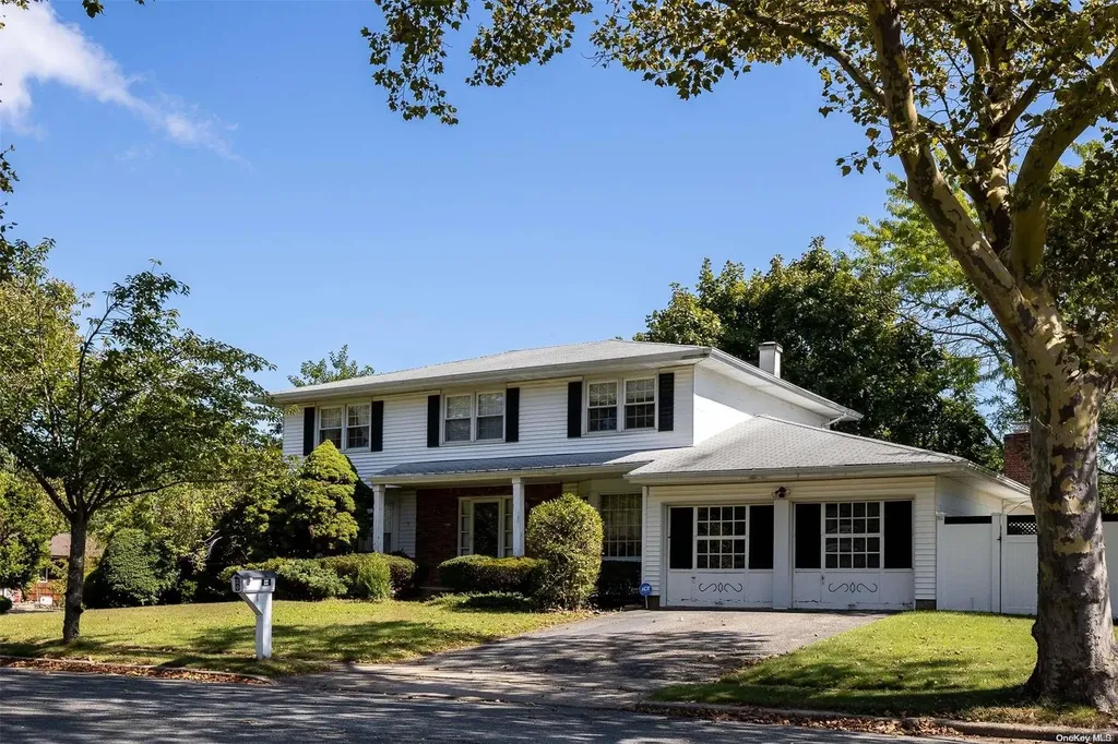1 Jumel Place Dix Hills NY 11746