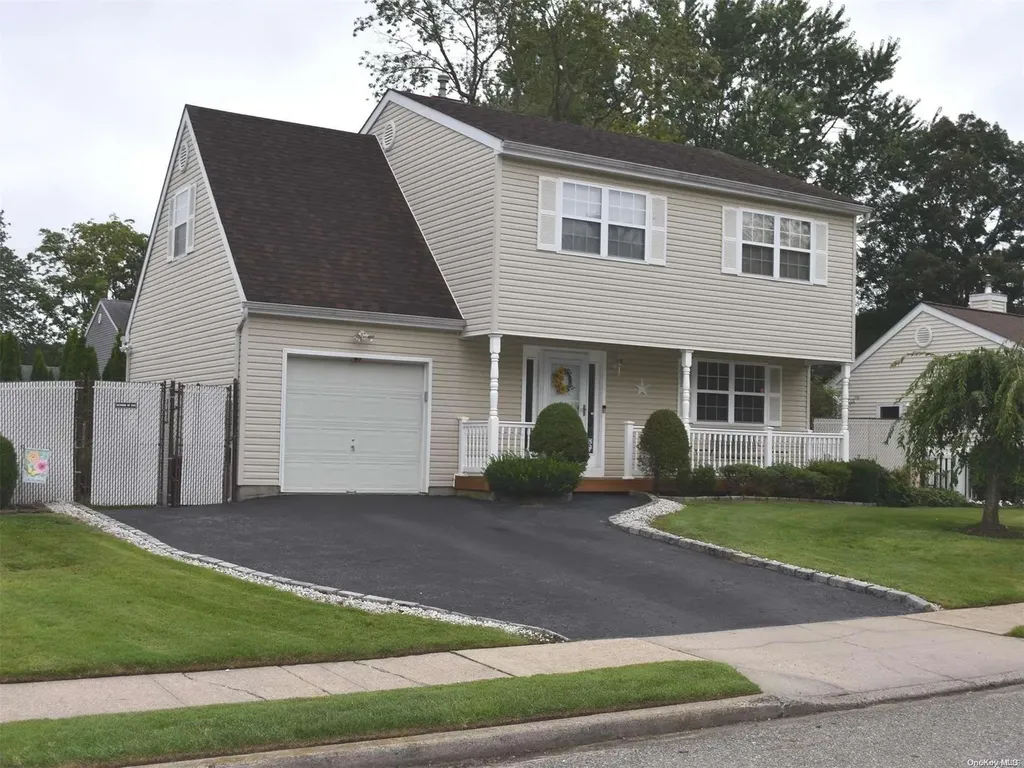 7 Pine Street Central Islip NY 11722