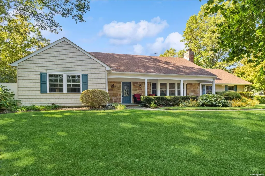 6 Silverspruce Lane Stony Brook NY 11790
