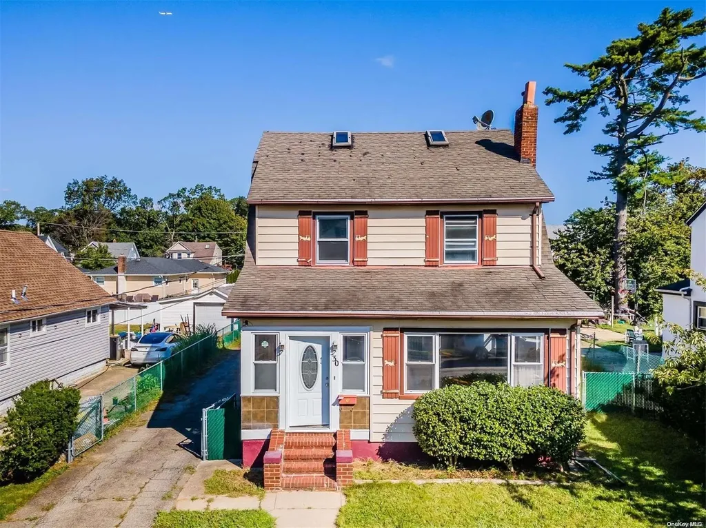 30 Craig Avenue Freeport NY 11520