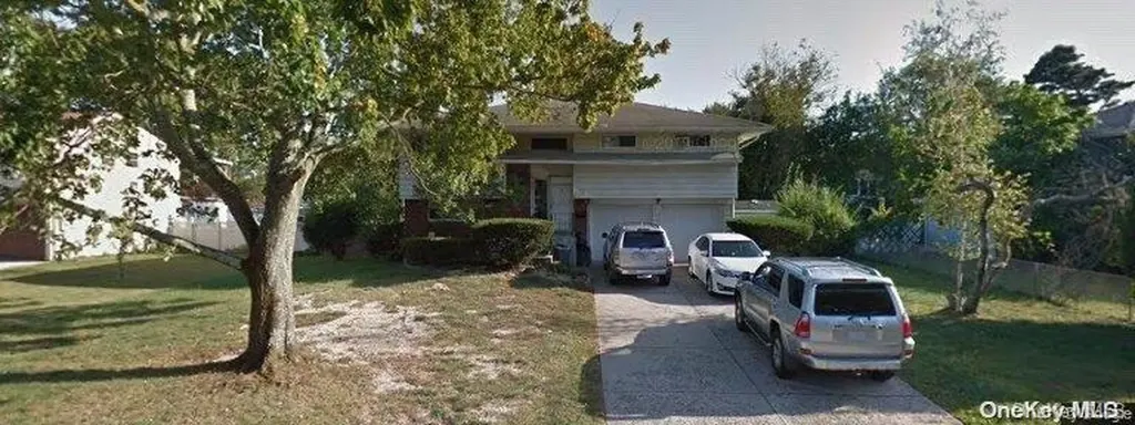 306 New Jersey Avenue Bay Shore NY 11706