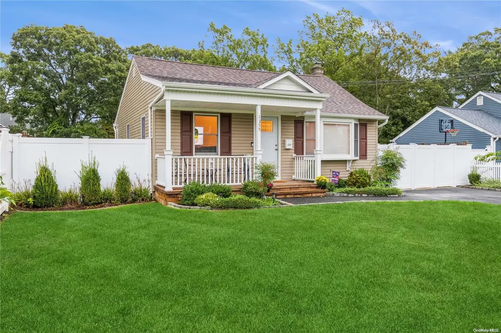 1355 Peters Boulevard Bay Shore NY 11706