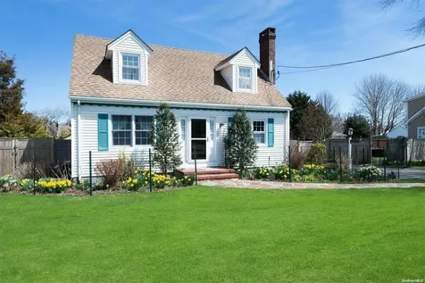 285 Middleton Road Greenport NY 11944