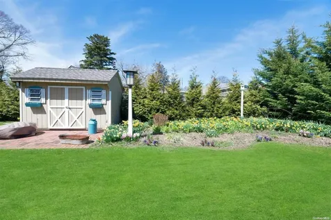 285 Middleton Road Greenport NY 11944