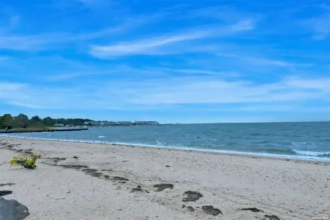 285 Middleton Road Greenport NY 11944