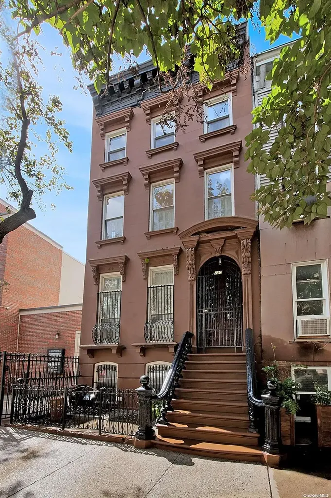 180 Clermont Avenue Brooklyn NY 11205