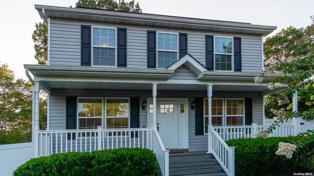 394 Blue Point Road Farmingville NY 11738