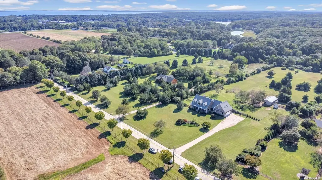 4225 Mill Lane Mattituck NY 11952