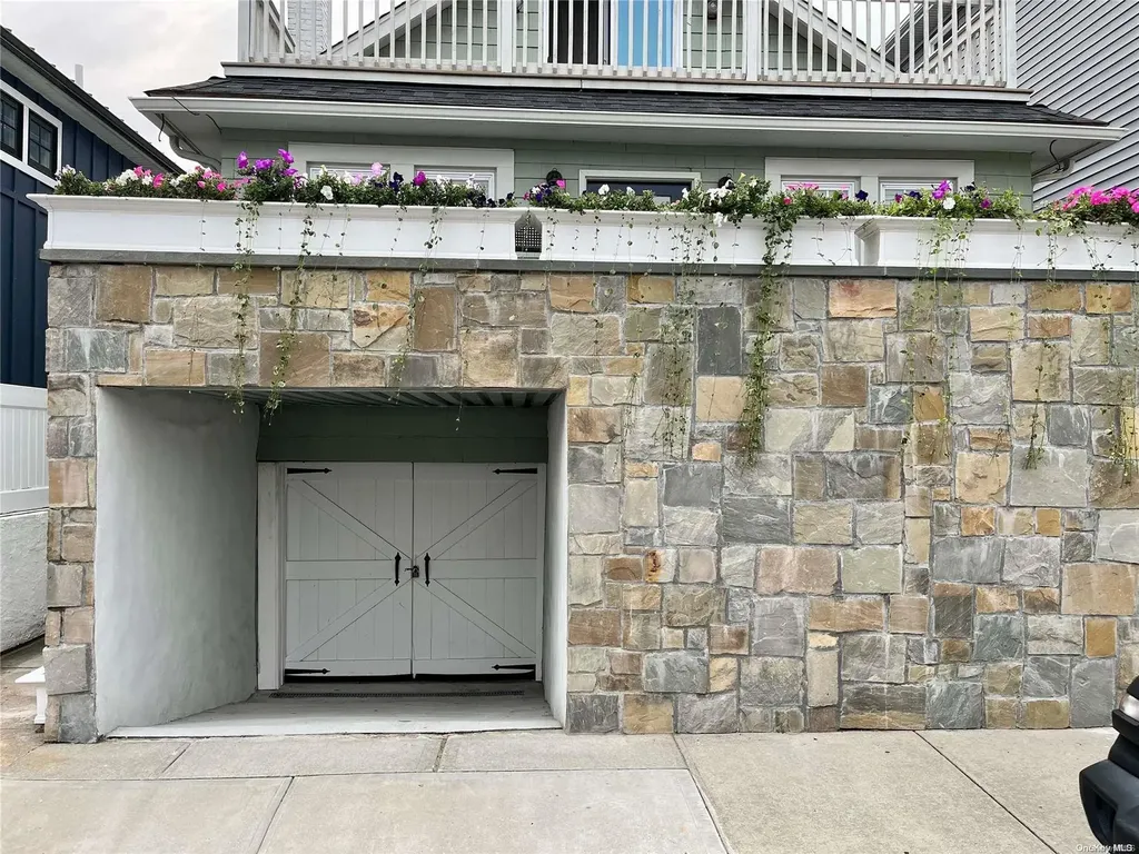 41 Connecticut Avenue Long Beach NY 11561