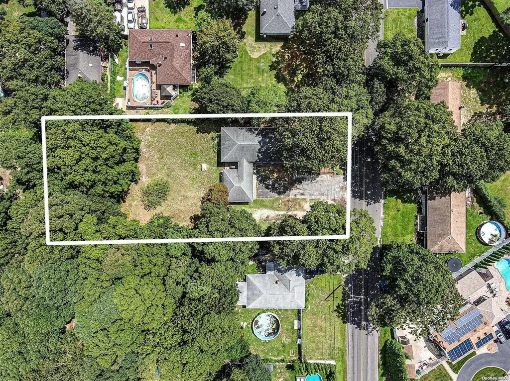 271 Wavecrest Drive Mastic Beach NY 11951