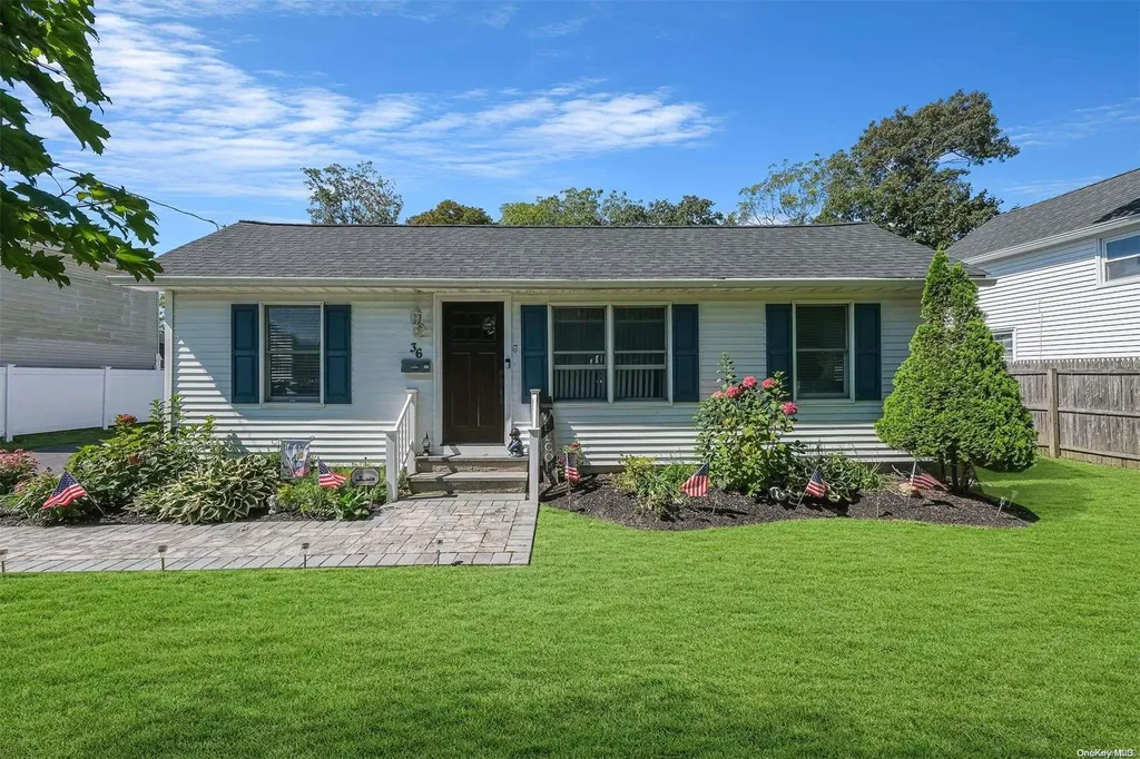 36 Conklin Avenue Patchogue NY 11772
