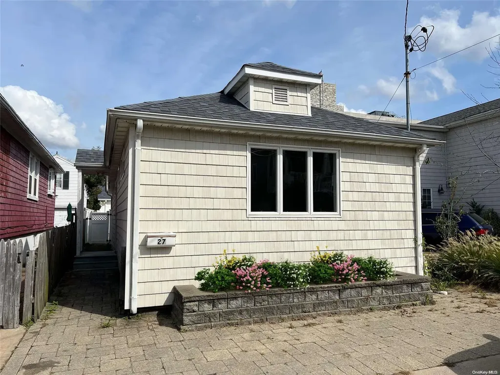 27 W 10th Road Broad Channel NY 11693